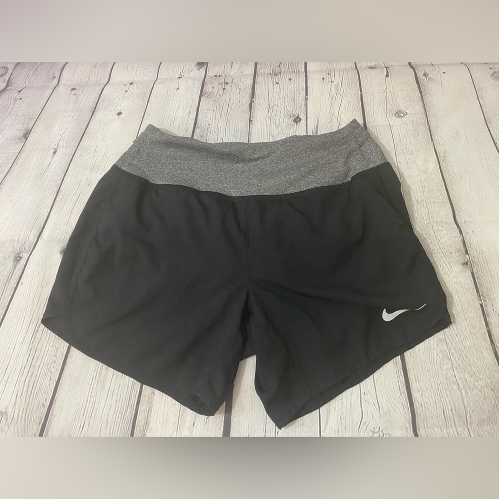 NIKE DRI-FIT RUNNING BLACK WORKOUT SHORTS WOMENS SIZE XS